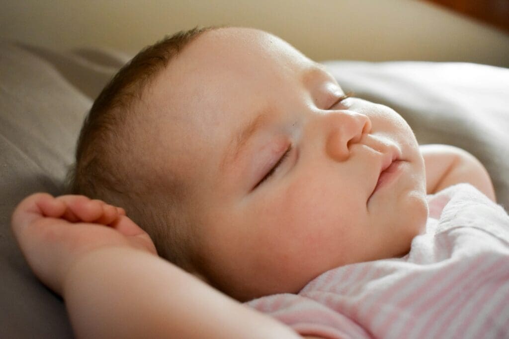 Få baby til at sove igennem Sovende baby